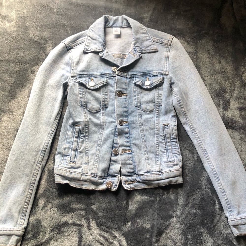 H&M Lightwash Denim Jacket